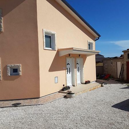 Apartmani Luca Fažana エクステリア 写真