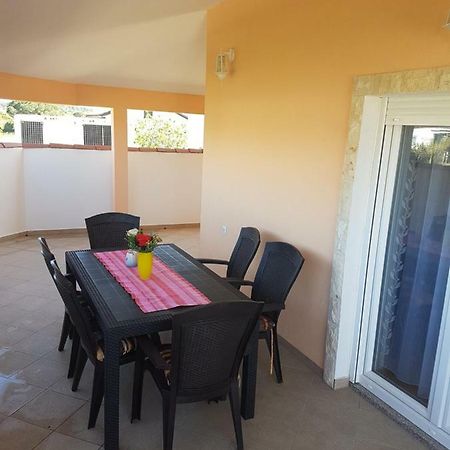 Apartmani Luca Fažana エクステリア 写真