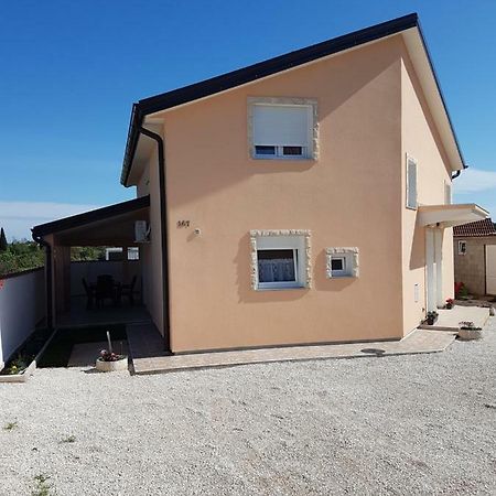 Apartmani Luca Fažana エクステリア 写真