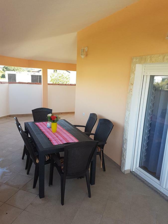 Apartmani Luca Fažana エクステリア 写真