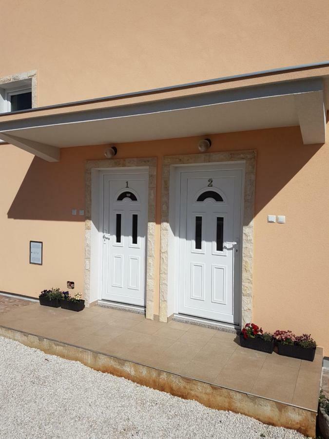 Apartmani Luca Fažana エクステリア 写真