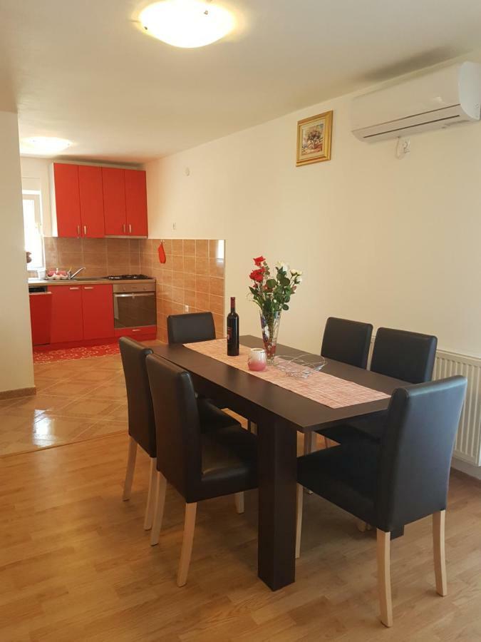 Apartmani Luca Fažana エクステリア 写真