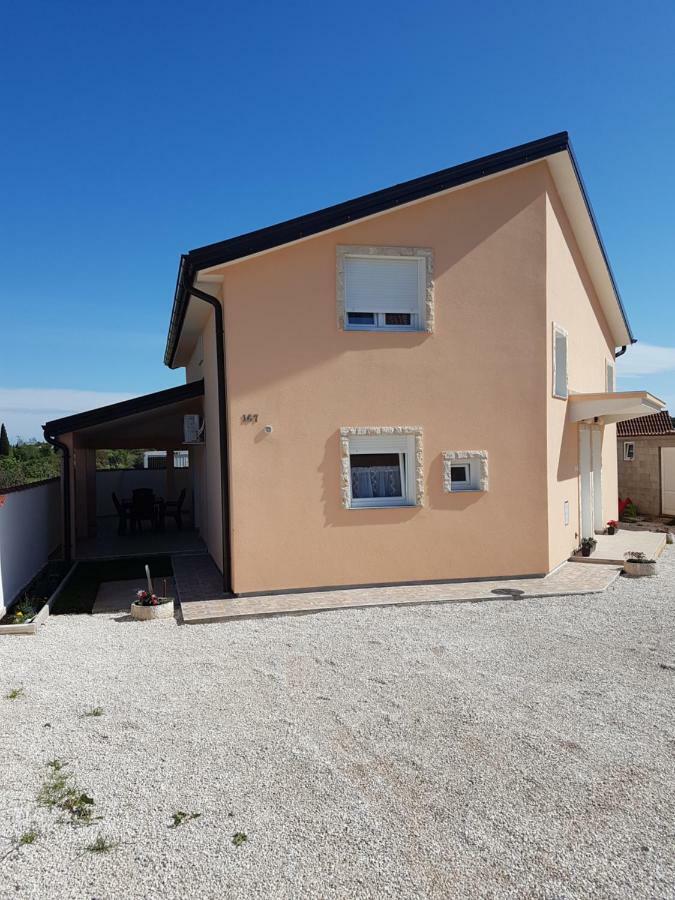 Apartmani Luca Fažana エクステリア 写真